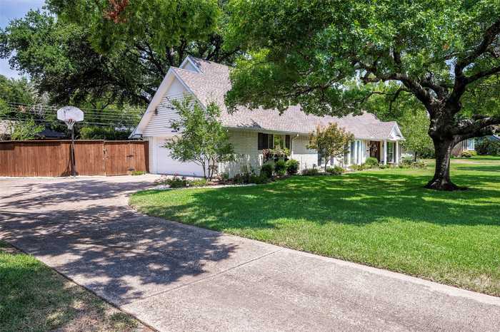 photo 2: 4057 Northview Lane, Dallas TX 75229