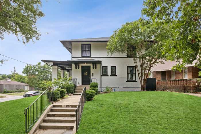 photo 2: 2532 6th Avenue, Fort Worth TX 76110