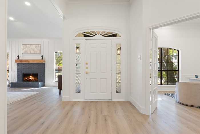 photo 2: 6719 Flanary Lane, Dallas TX 75252