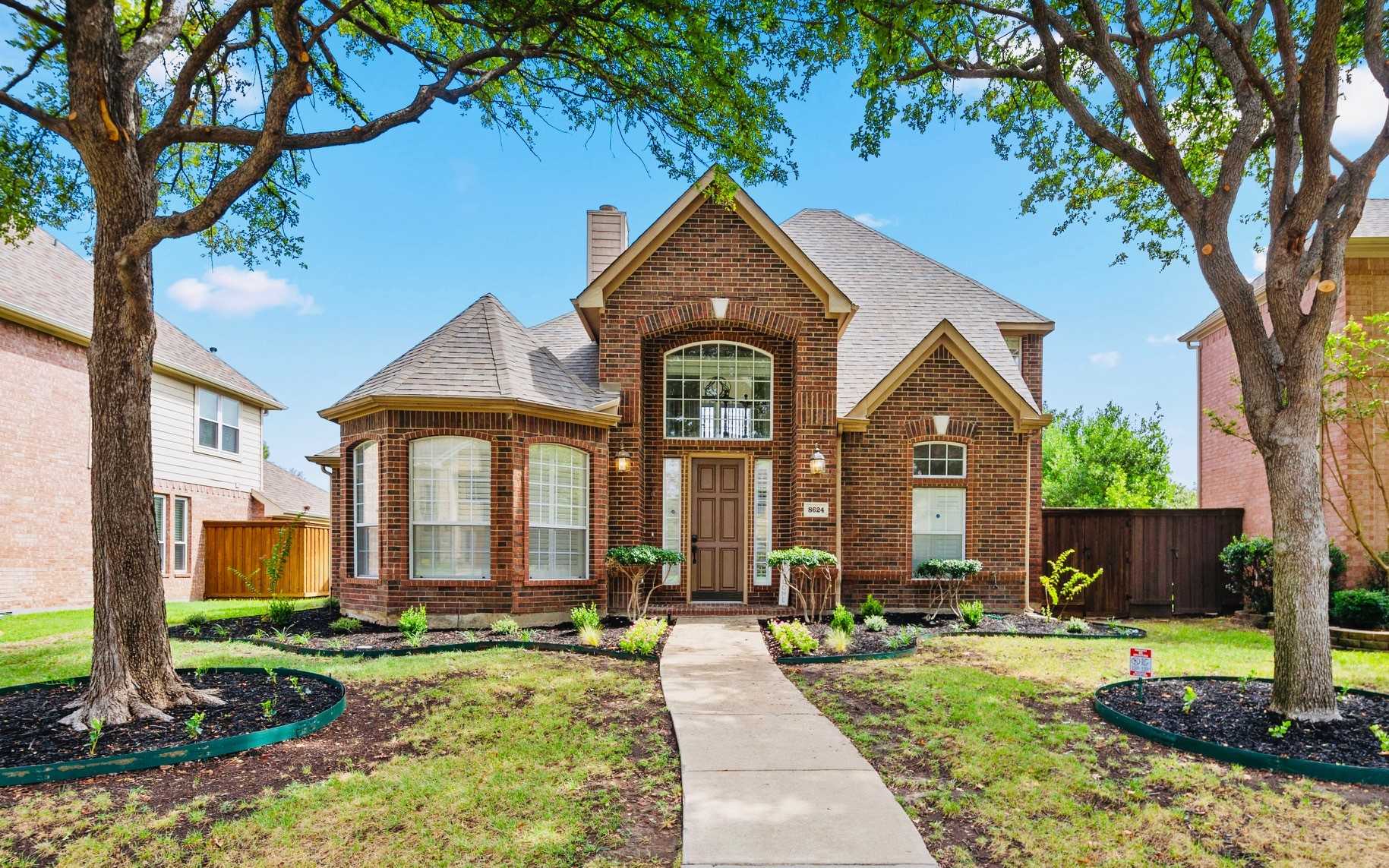 photo 1: 8624 Kendall Drive, Plano TX 75025