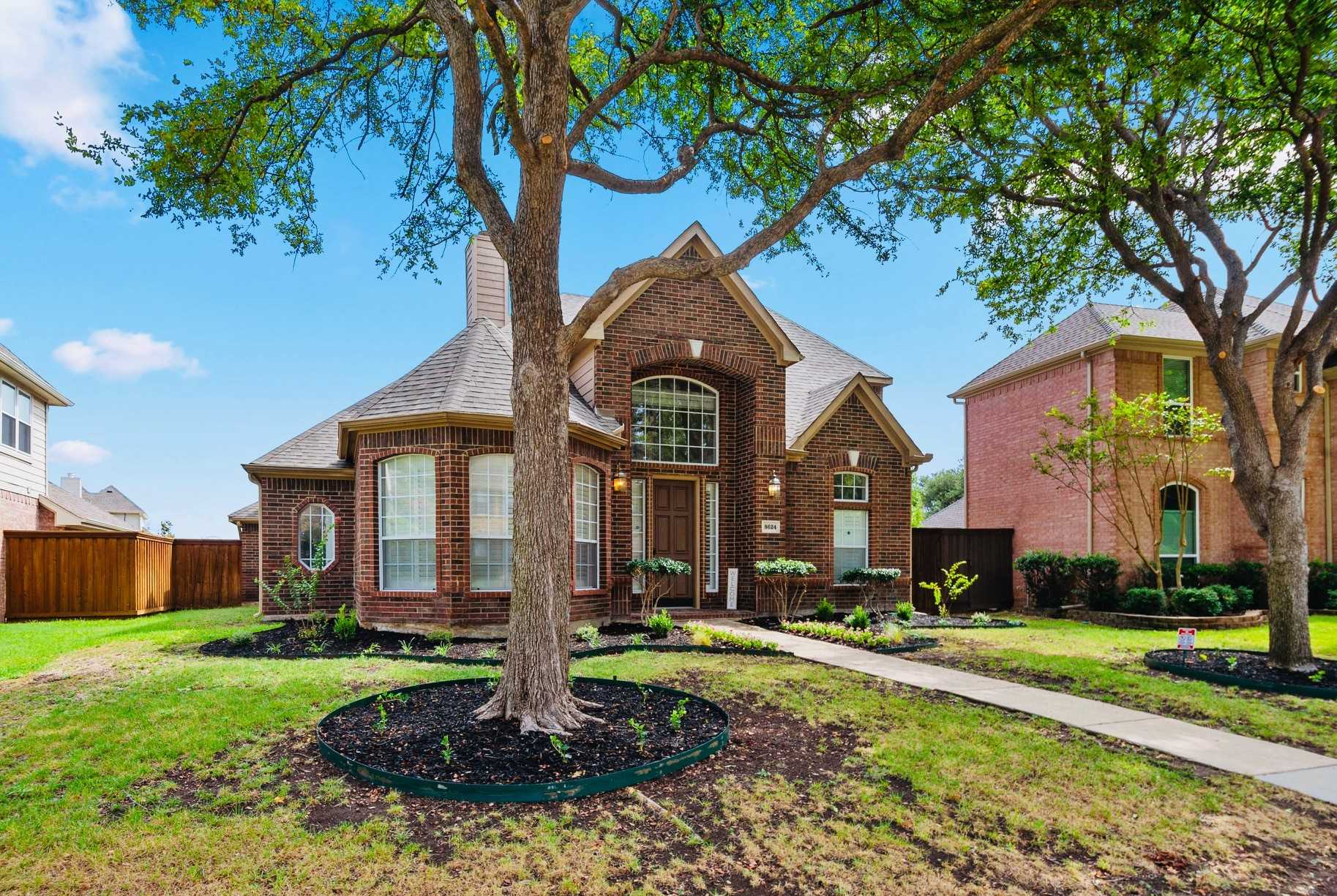 photo 3: 8624 Kendall Drive, Plano TX 75025