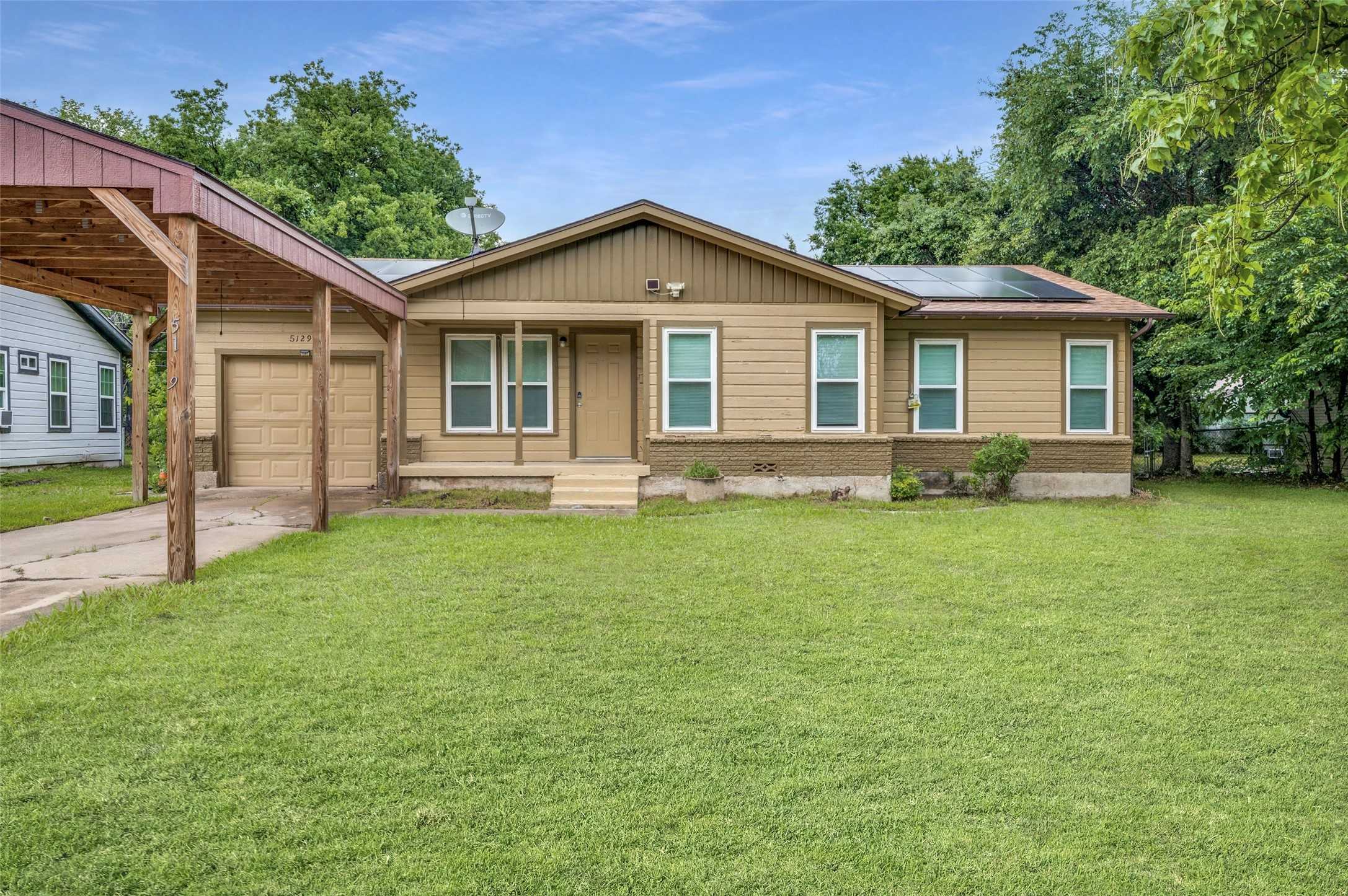 photo 3: 5129 Sabelle Lane, Haltom City TX 76117