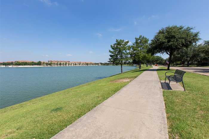 photo 2: 918 Camino Lago, Irving TX 75039