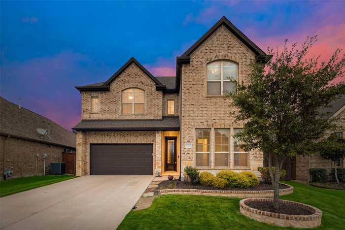 photo 1: 10120 Warberry Trail, Fort Worth TX 76131