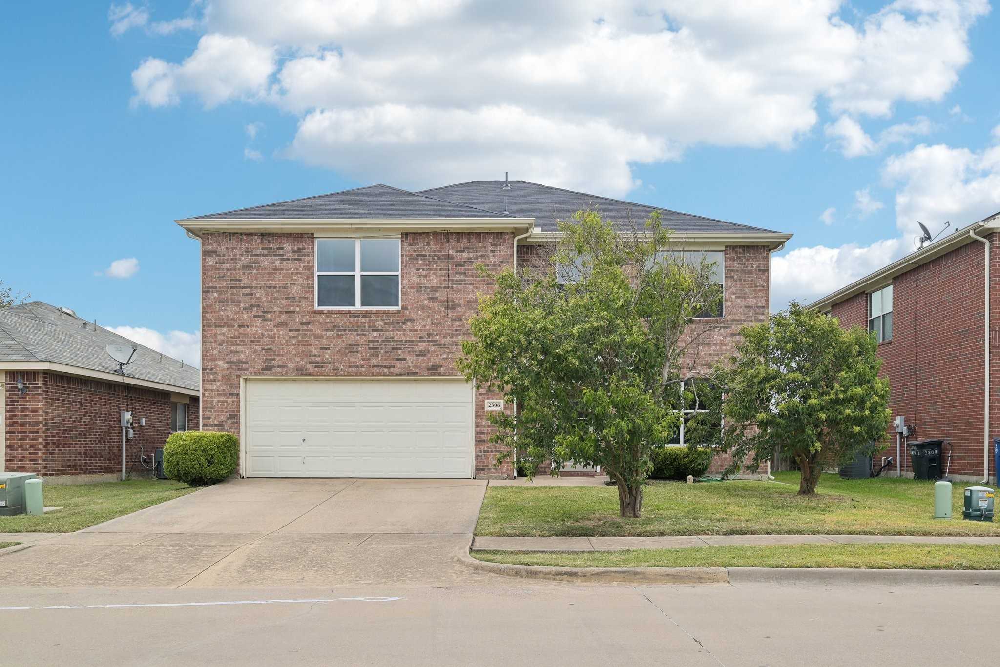 photo 3: 2306 Memphis Street, Ennis TX 75119