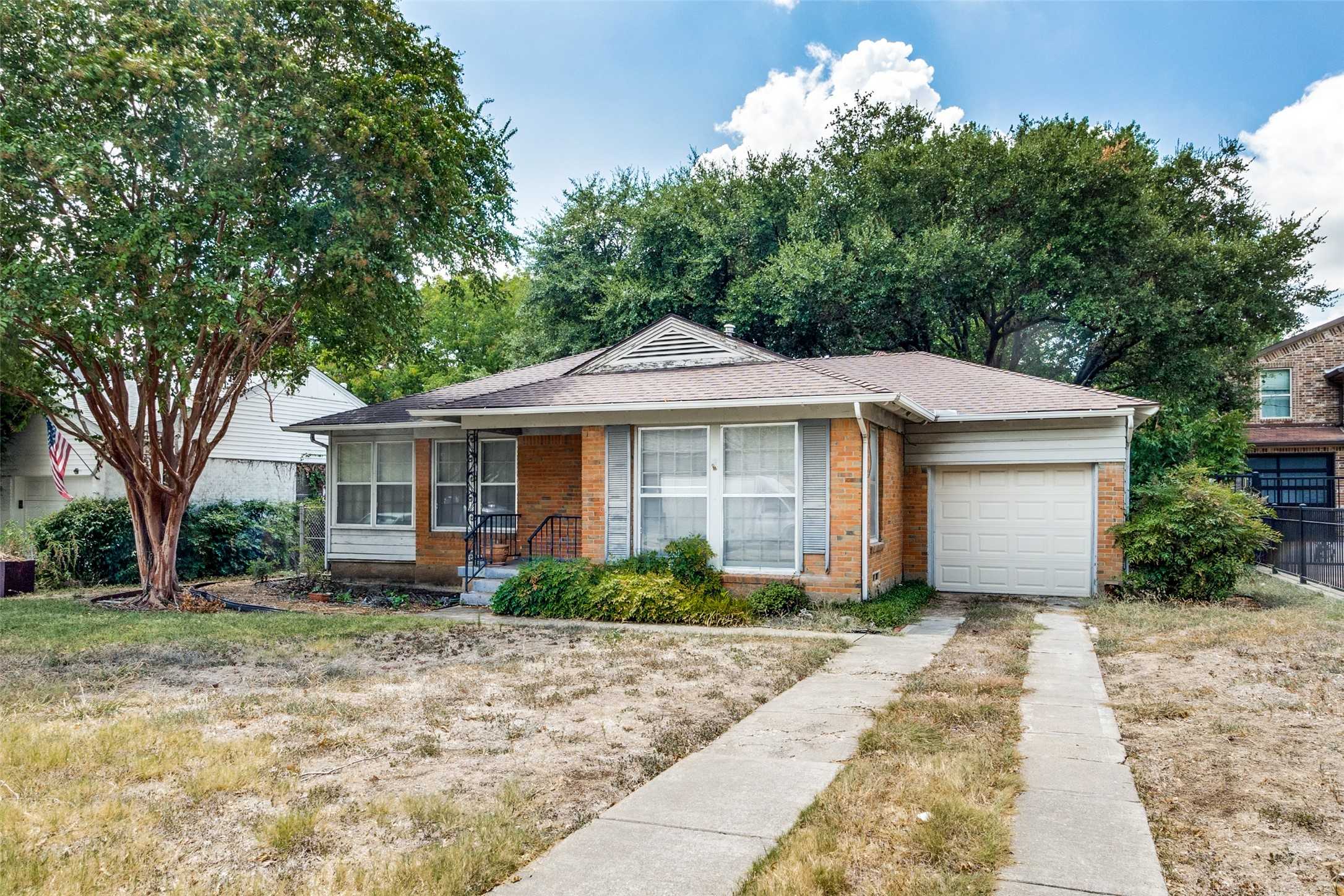 photo 3: 9961 Dresden Drive, Dallas TX 75220