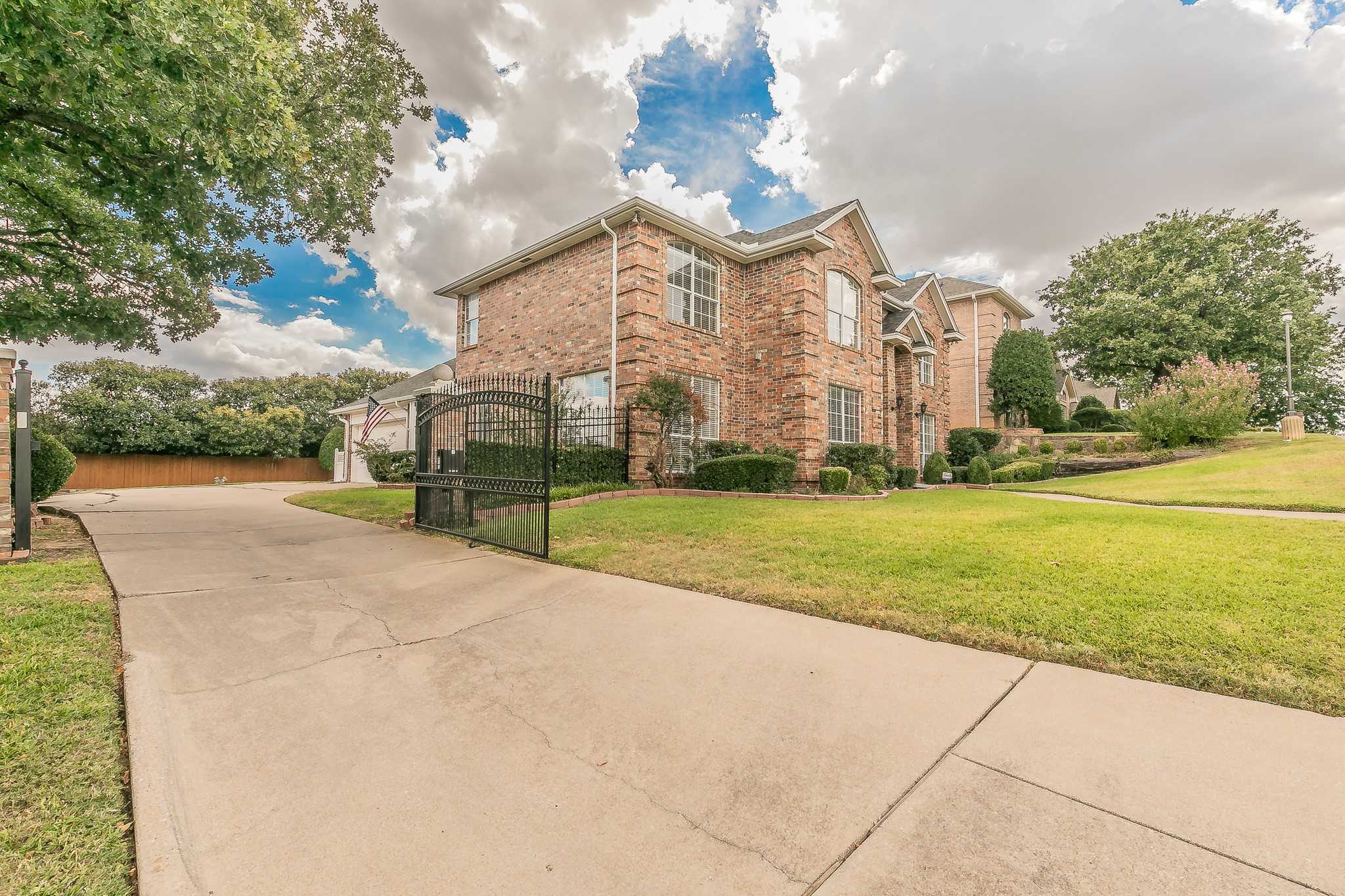 photo 3: 9128 Nob Hill Drive, North Richland Hills TX 76182