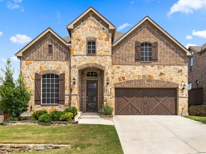 photo 2: 1707 Brookridge Path, Lewisville TX 75010