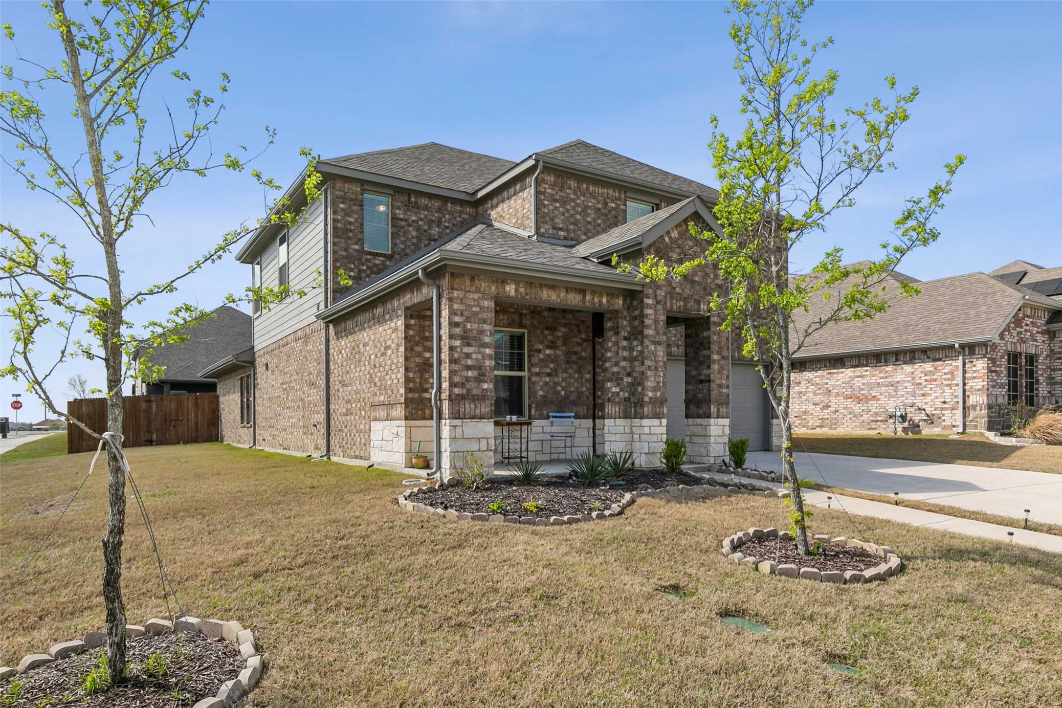 photo 2: 537 Janette Court, Royse City TX 75189