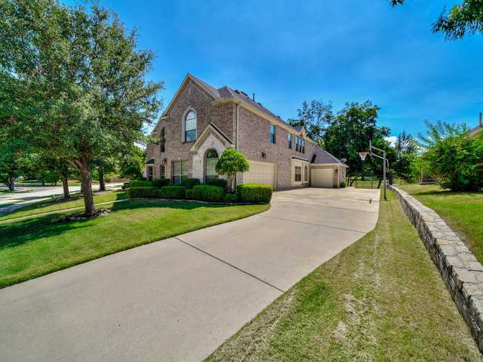 photo 2: 10213 Huffines Drive, Rowlett TX 75089