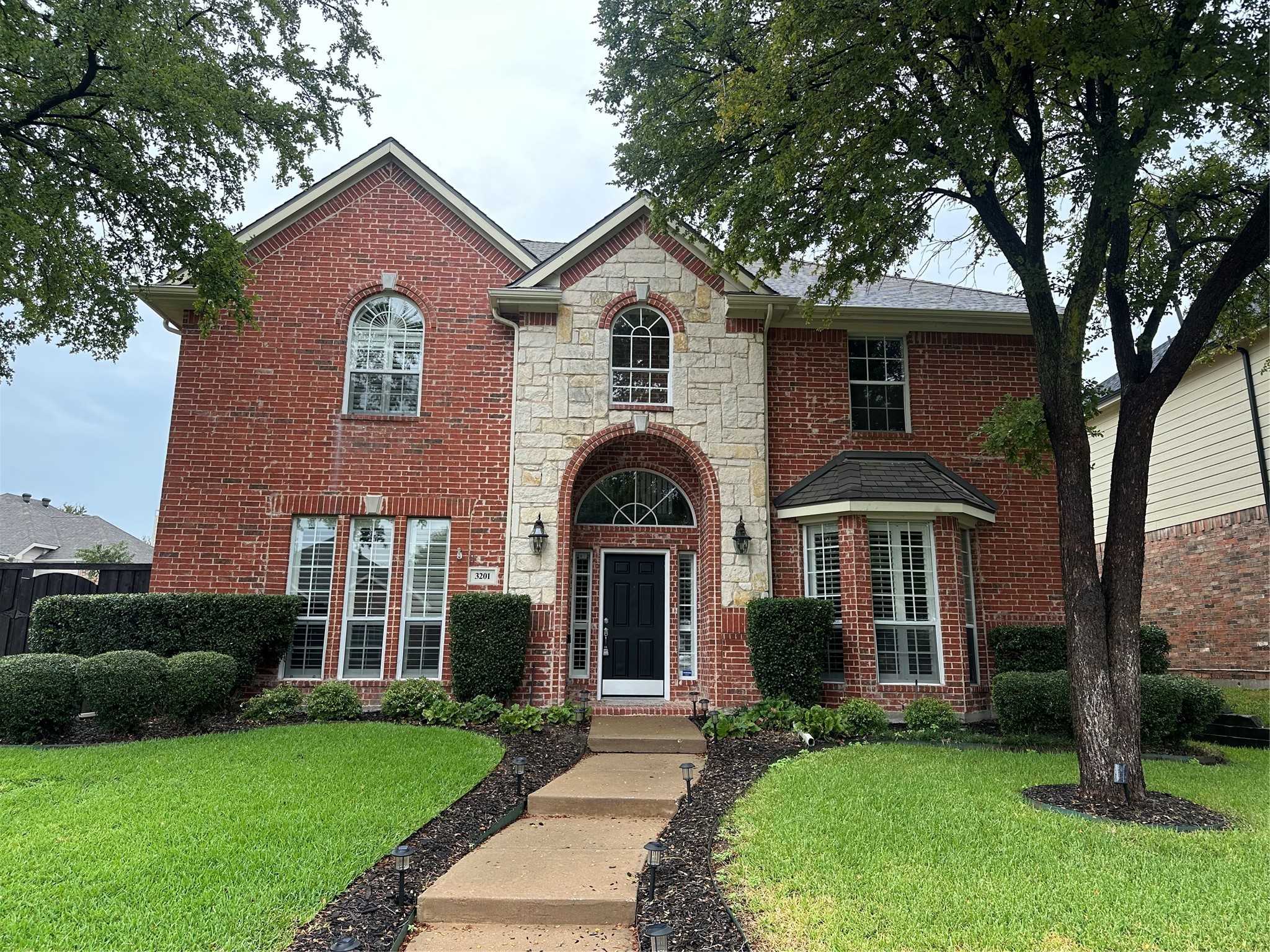 photo 2: 3201 Golden Springs Drive, Plano TX 75025