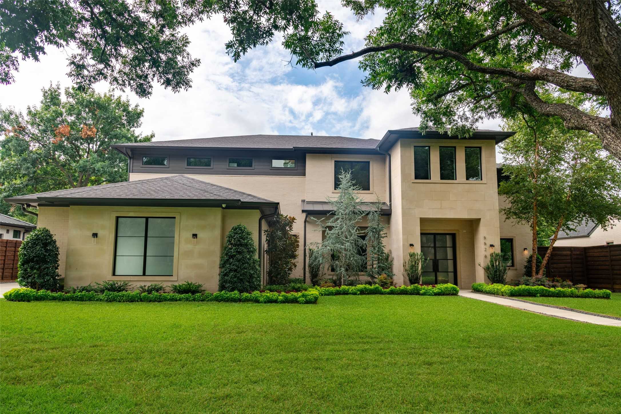 photo 3: 5526 Del Roy Drive, Dallas TX 75230