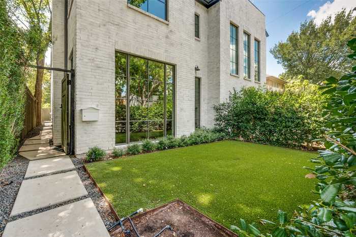 photo 2: 4122 Herschel Avenue, Dallas TX 75219