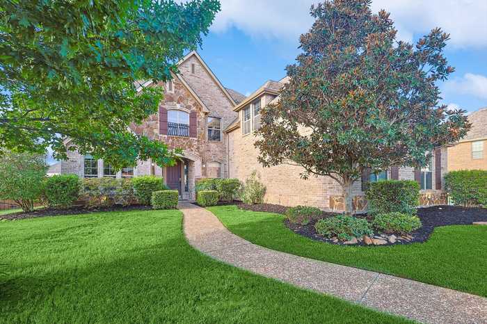 photo 2: 404 Northshore Court, Keller TX 76248