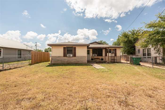 photo 1: 307 W College Street, Jacksboro TX 76458