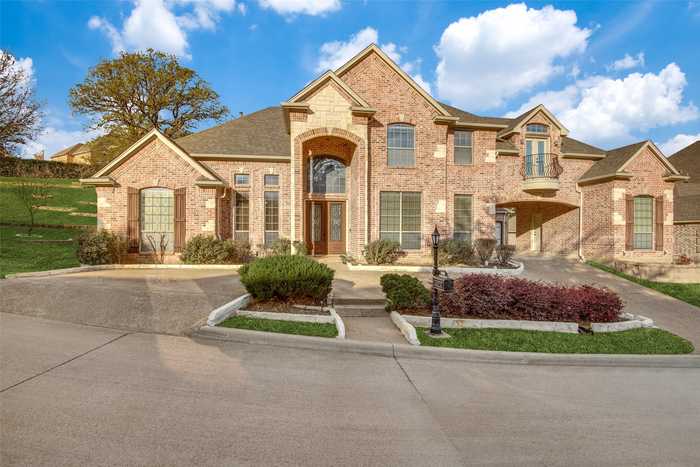 photo 1: 2200 Windswept Place, Arlington TX 76012