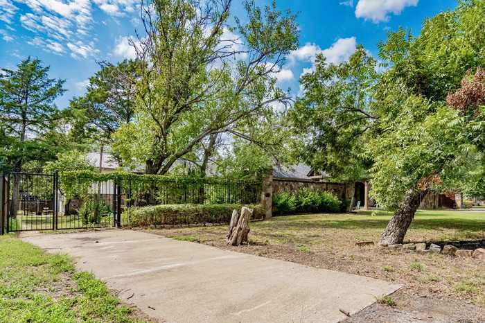 photo 40: 1505 El Campo Drive, Dallas TX 75218