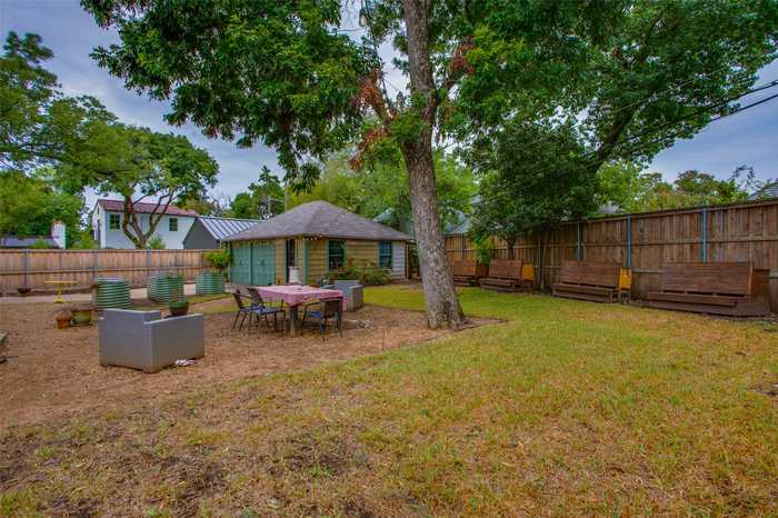 photo 38: 1122 N Canterbury Court, Dallas TX 75208