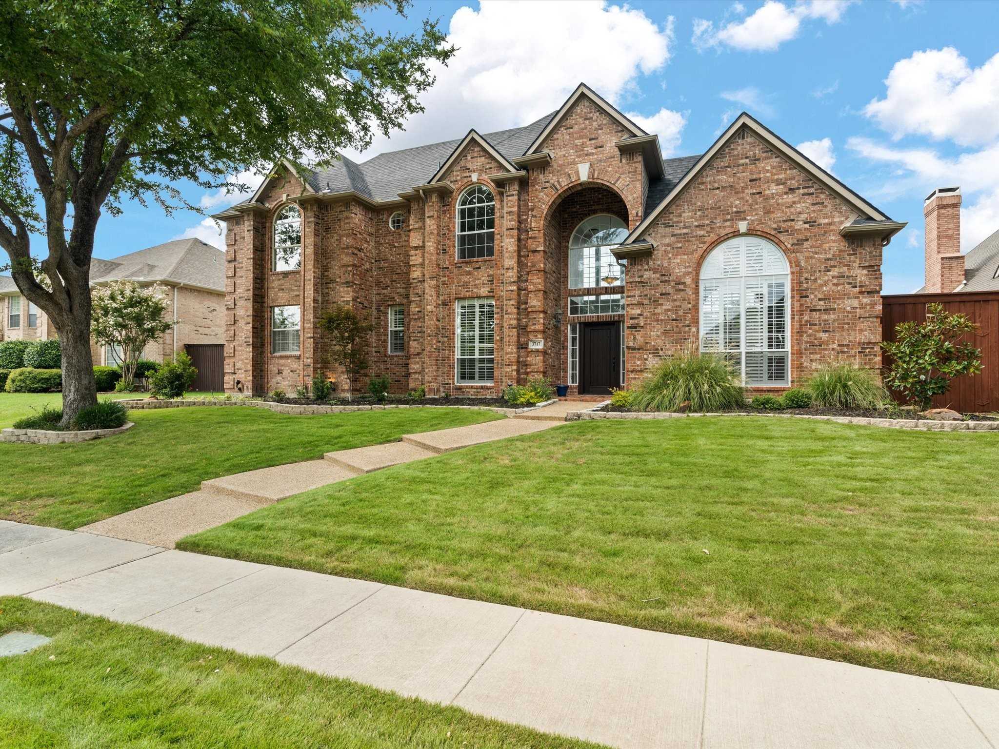 photo 2: 3717 Tidewater Drive, Plano TX 75025