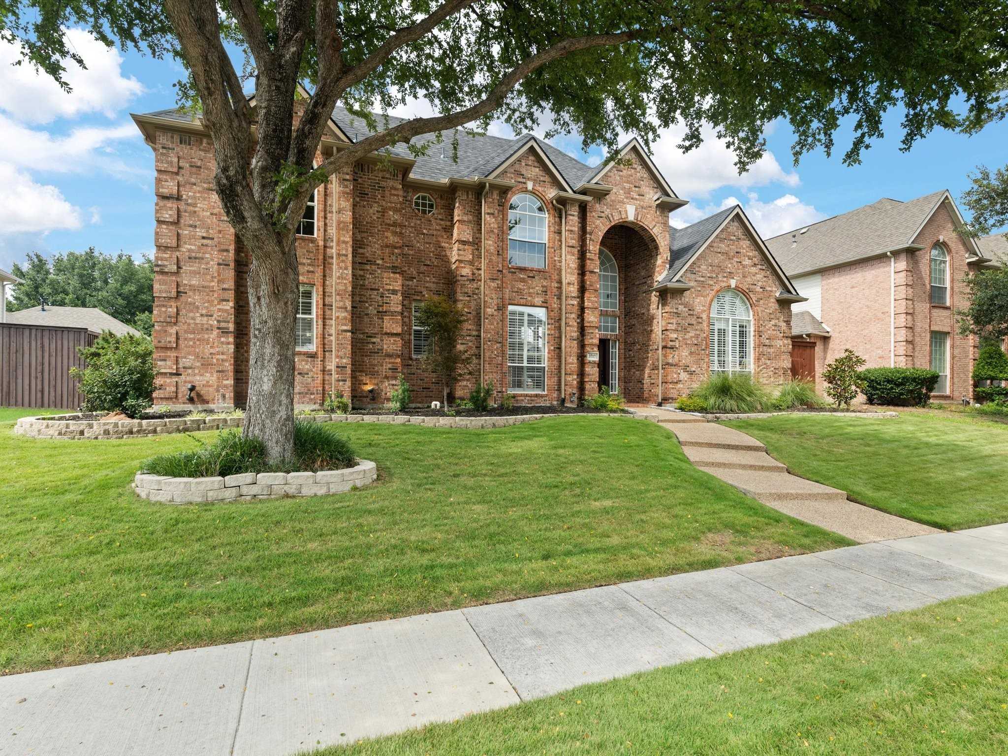 photo 3: 3717 Tidewater Drive, Plano TX 75025