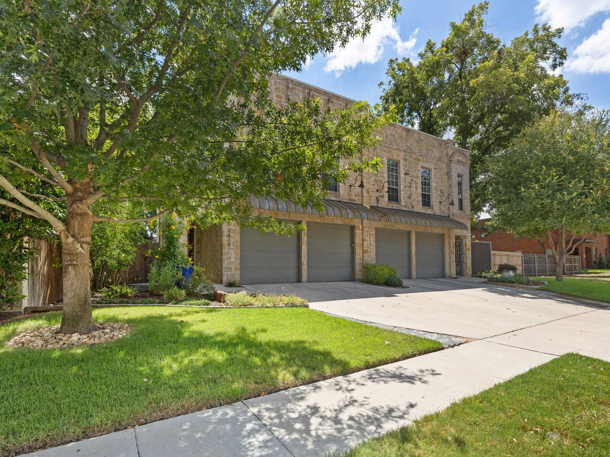 photo 3: 2817 Merrimac Street, Fort Worth TX 76107