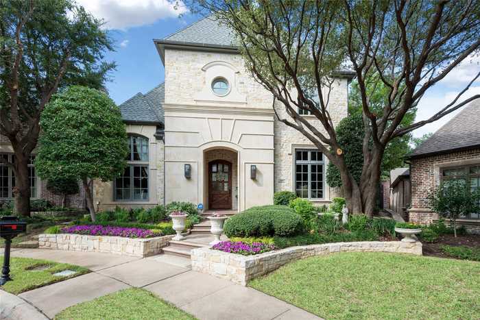 photo 1: 5684 Montreaux Drive, Frisco TX 75034