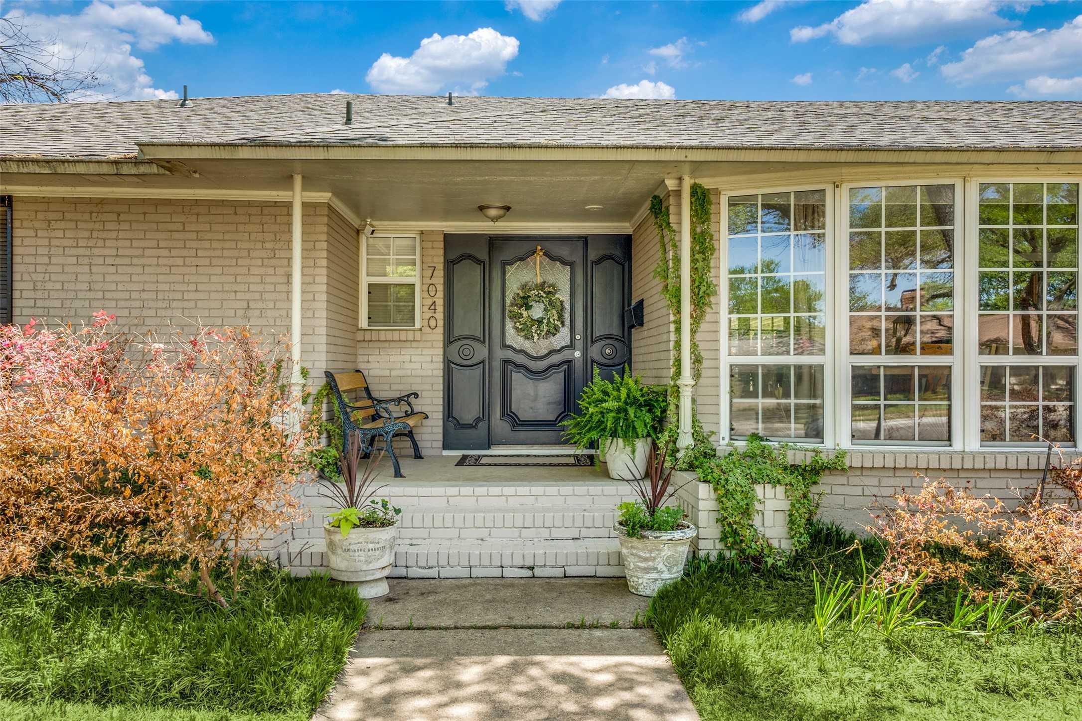 photo 3: 7040 Yamini Drive, Dallas TX 75230