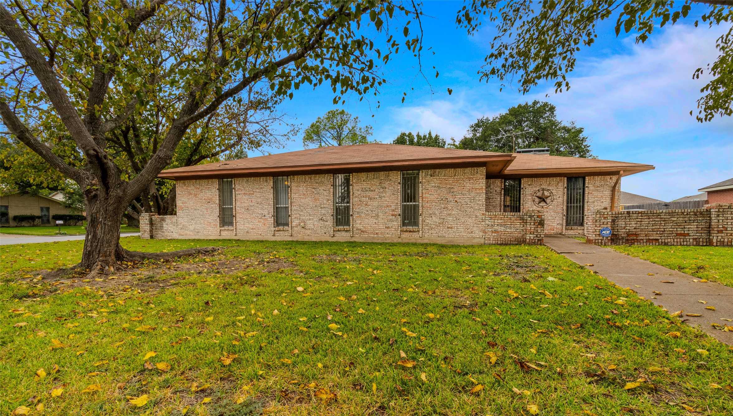 photo 3: 1801 Ridgecrest Drive, Terrell TX 75160