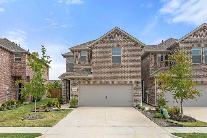 photo 1: 593 Hutchinson Lane, Lewisville TX 75077