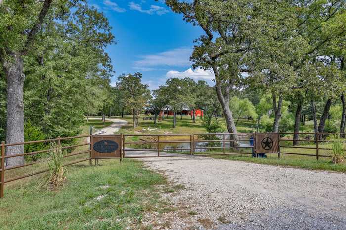 photo 2: 1380 Rich Road, Whitesboro TX 76273