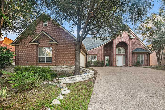 photo 1: 7006 Stone Bluff Court, Granbury TX 76048