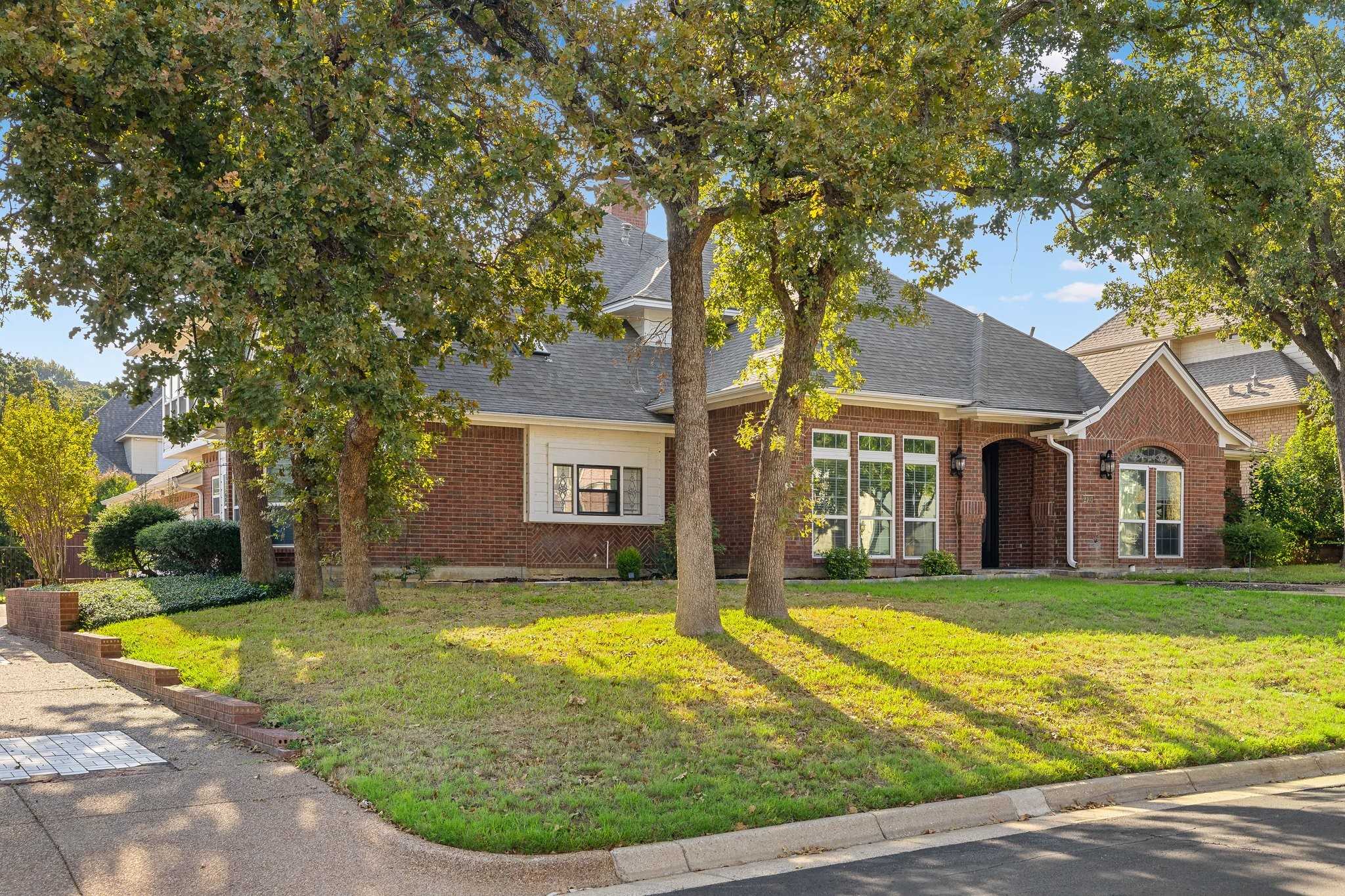 photo 1: 2103 Bay Club Drive, Arlington TX 76013