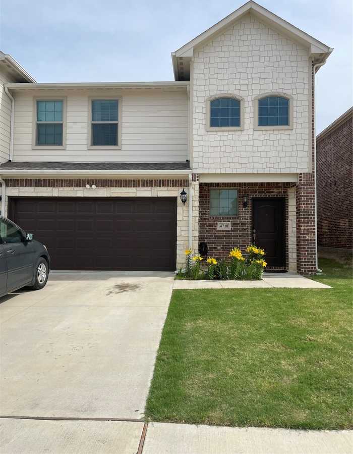 photo 1: 4710 Hafeela Drive, Irving TX 75061