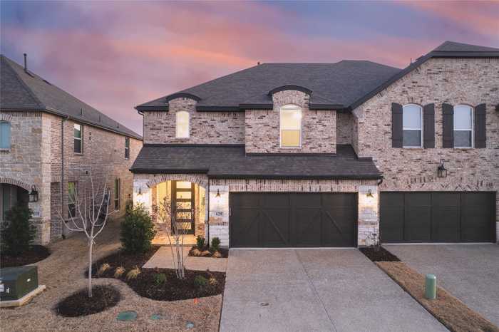 photo 2: 629 Somerset Drive, Lewisville TX 75056