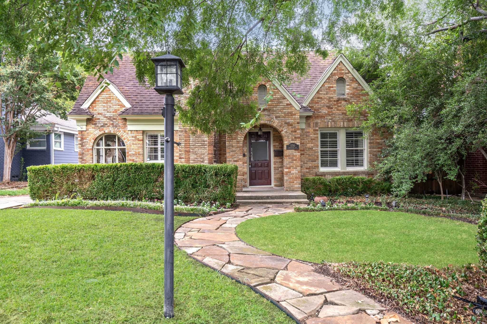 photo 2: 5710 Morningside Avenue, Dallas TX 75206