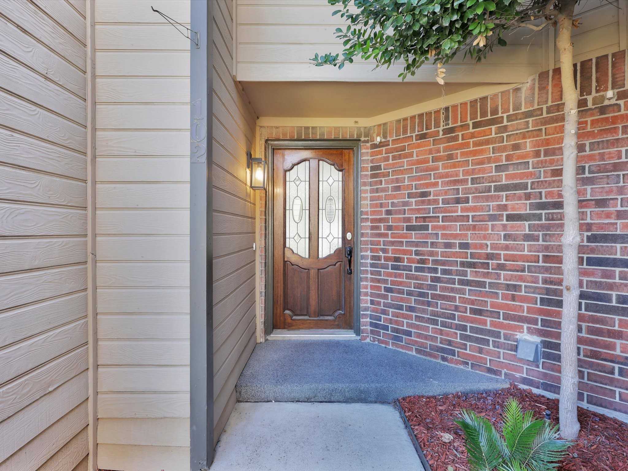 photo 3: 416 Santa Fe Trail Unit 102, Irving TX 75063