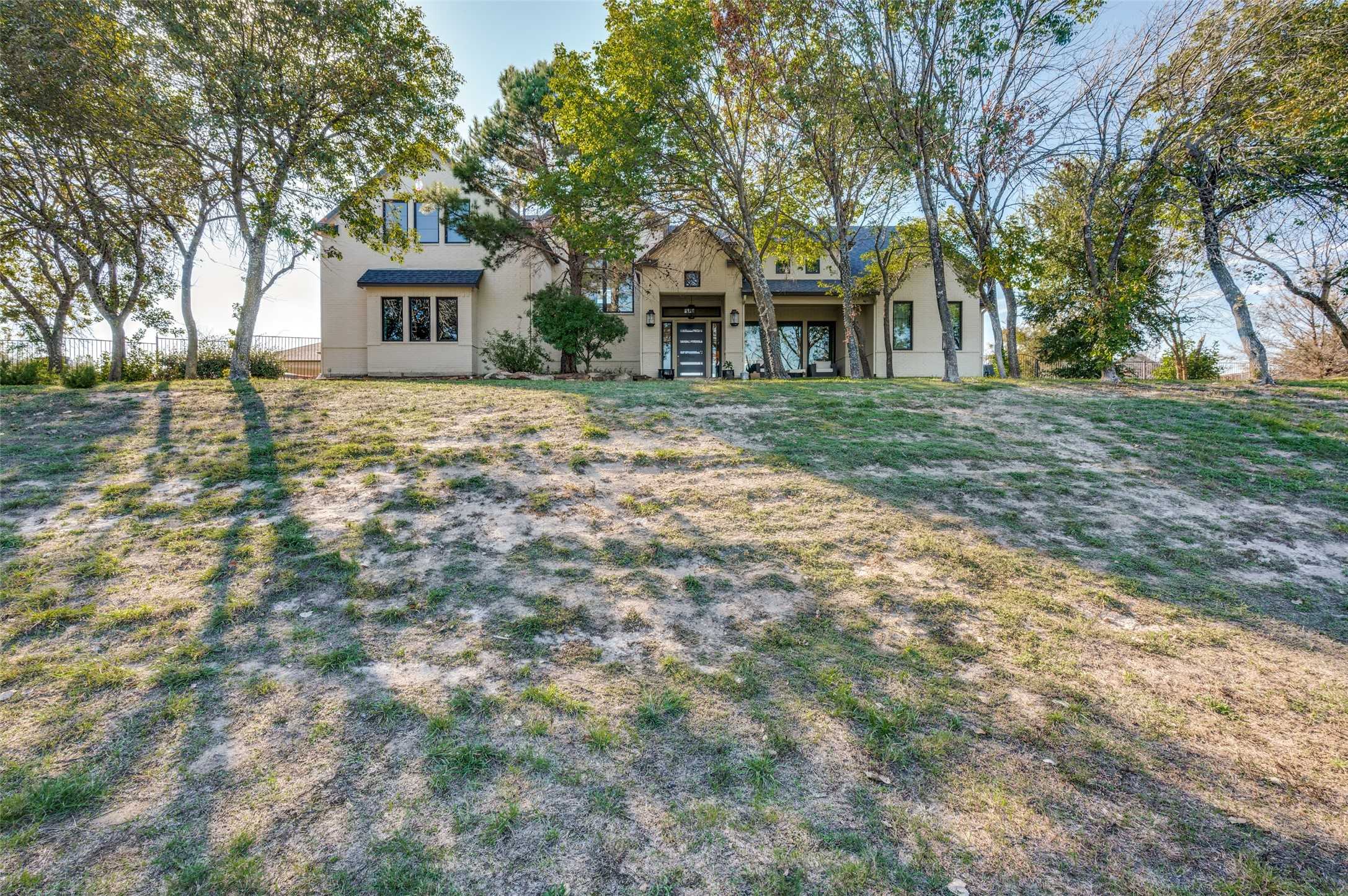 photo 1: 343 Silver Canyon Drive, Fort Worth TX 76108