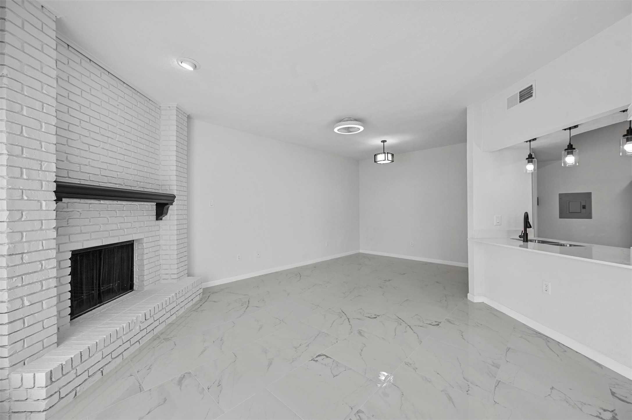 photo 3: 2835 Keller Springs Road Unit 903, Carrollton TX 75006