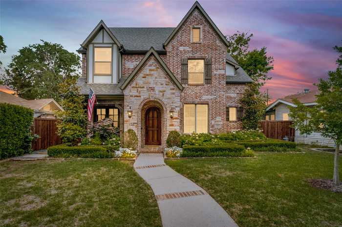 photo 1: 5410 Bonita Avenue, Dallas TX 75206