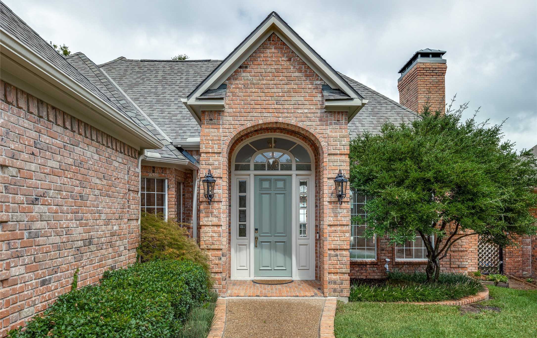 photo 3: 17105 Vista Tree Circle, Dallas TX 75248