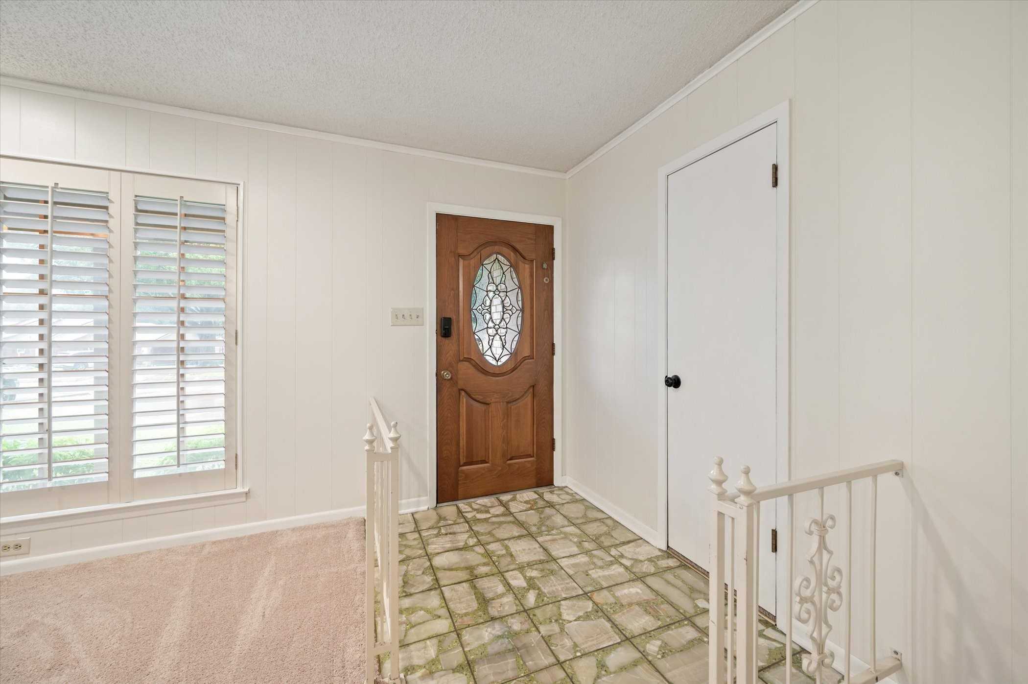 photo 3: 4620 Taos Drive, Haltom City TX 76180