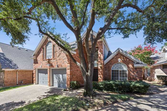 photo 2: 14625 Dickenson Court, Addison TX 75001