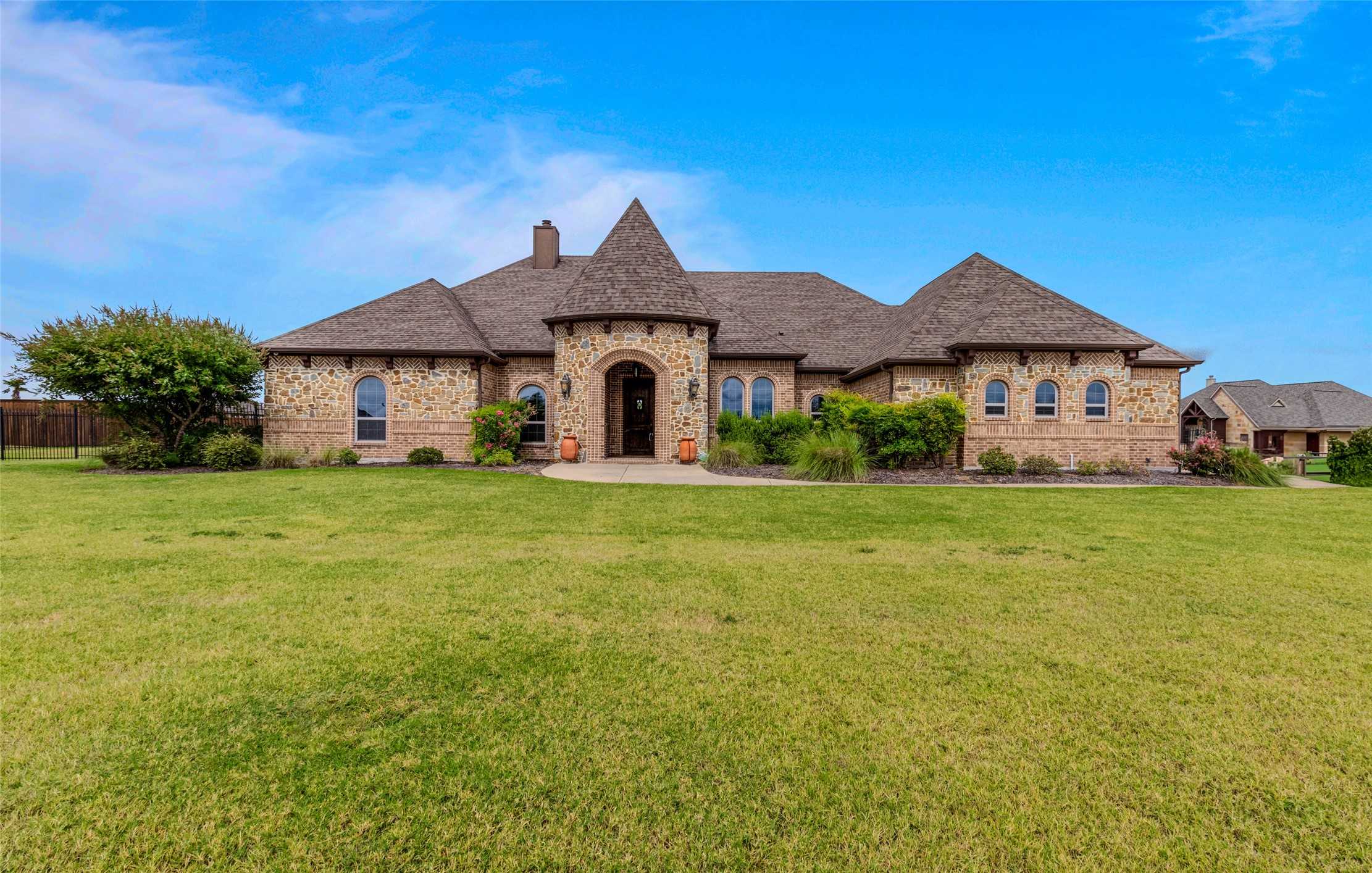 photo 3: 3231 W Alamosa Drive, Terrell TX 75160