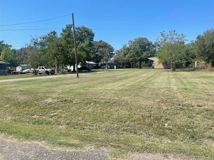 photo 7: 700 W Turner Street, Wolfe City TX 75496