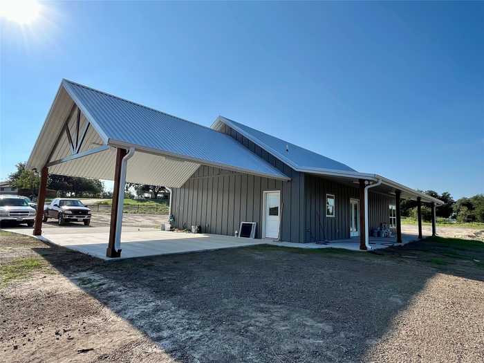 photo 3: 690 County Rd 477, Stephenville TX 76401