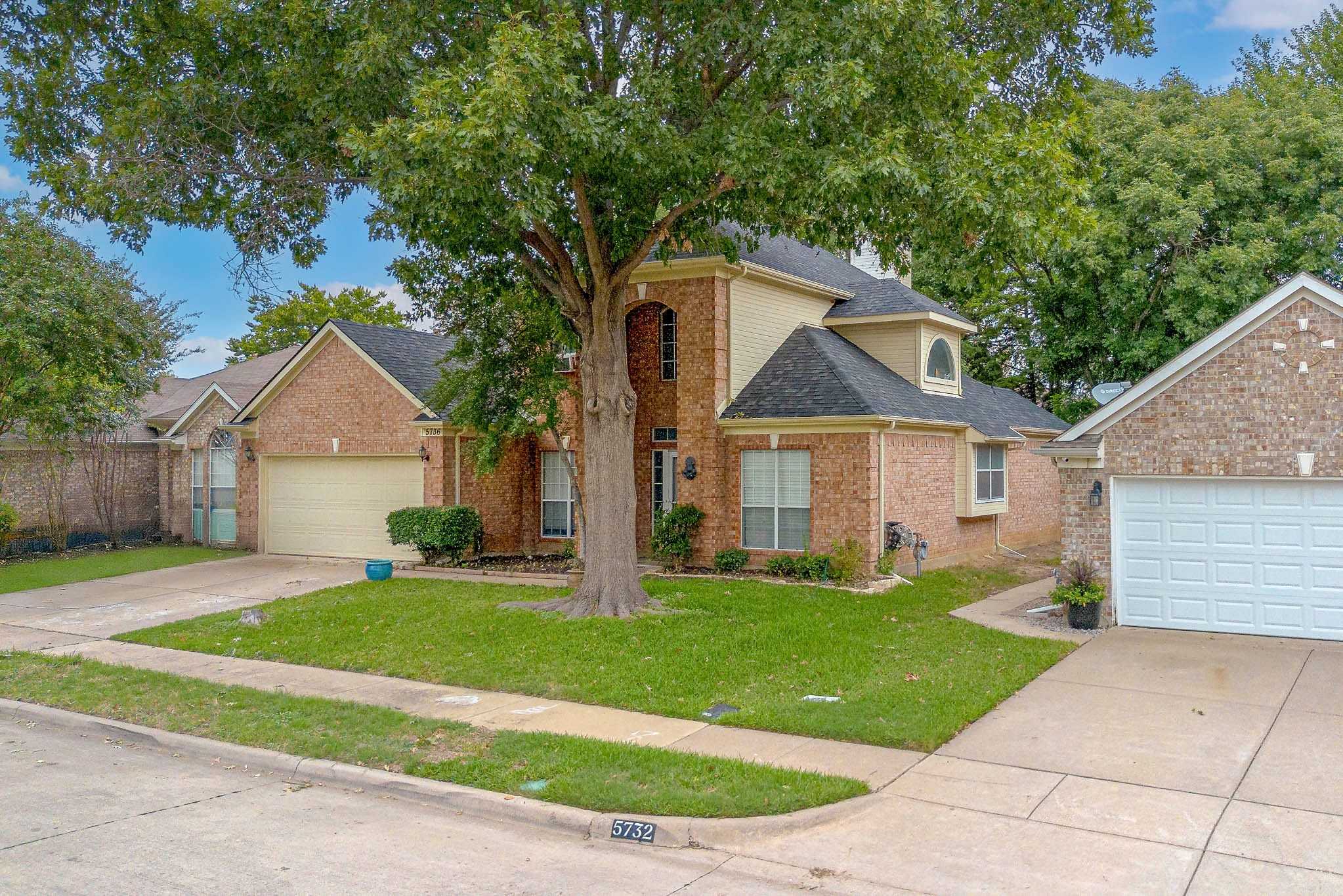 photo 2: 5736 Round Rock Road, Haltom City TX 76137