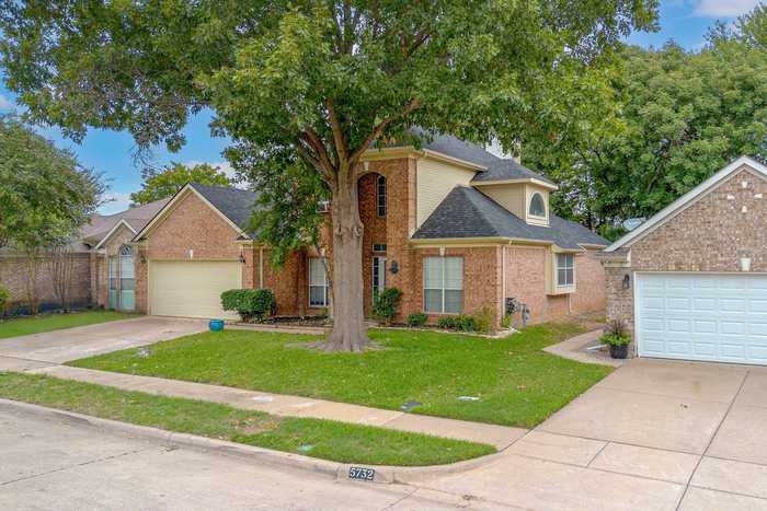 photo 2: 5736 Round Rock Road, Haltom City TX 76137