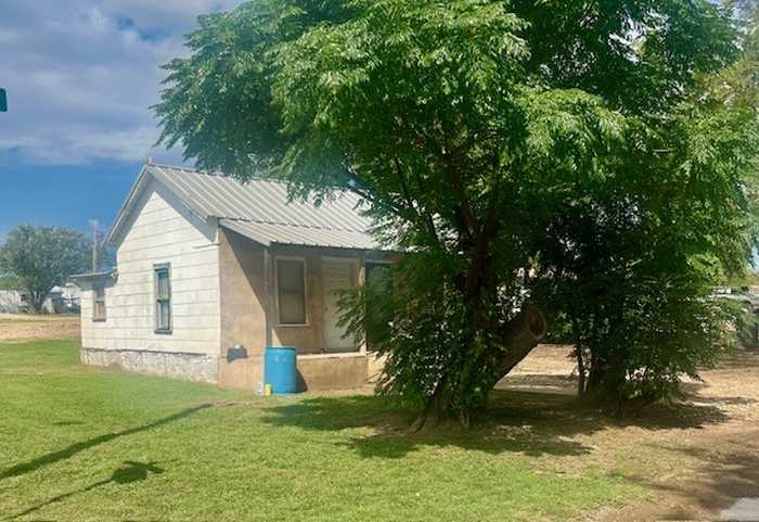 photo 1: 148 N Avenue A, Albany TX 76430