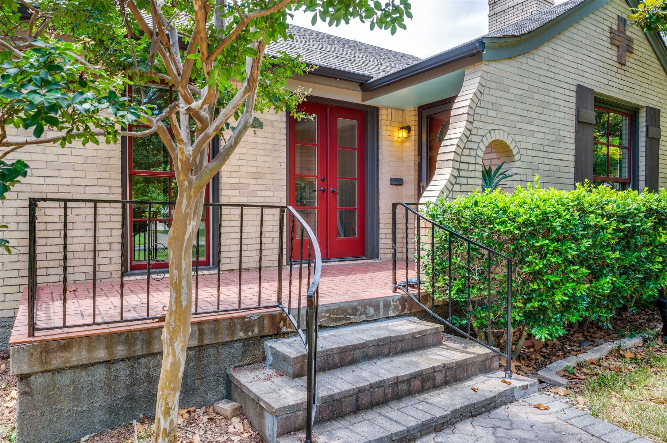 photo 3: 6936 Clayton Avenue, Dallas TX 75214