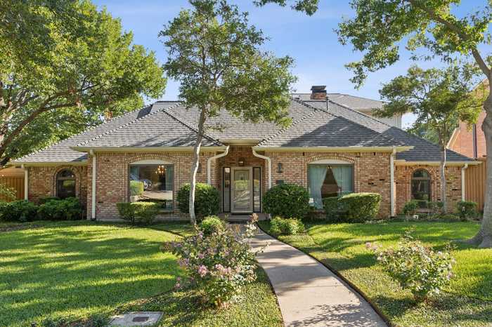 photo 1: 9622 Hilldale Drive, Dallas TX 75231